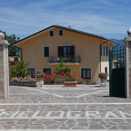 I Due Melograni Agriresort Tarano Exterior photo