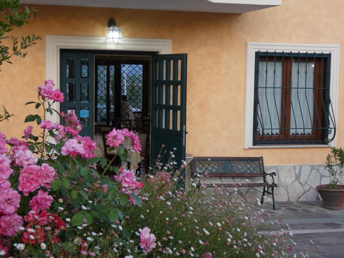 I Due Melograni Agriresort Tarano Exterior photo
