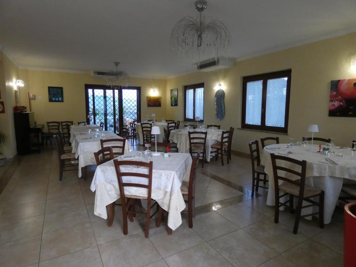 I Due Melograni Agriresort Tarano Exterior photo